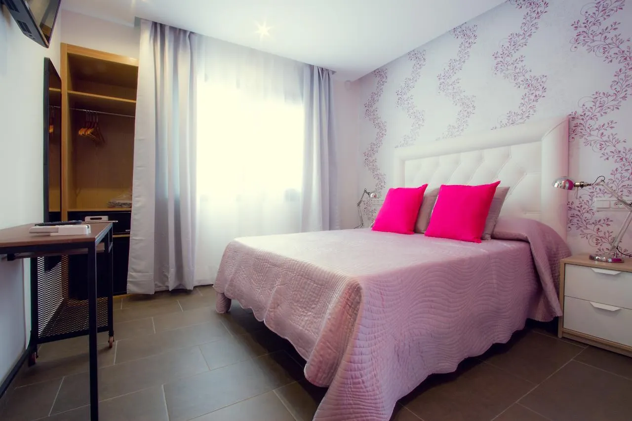 Konukevi Pixel Otel Torremolinos